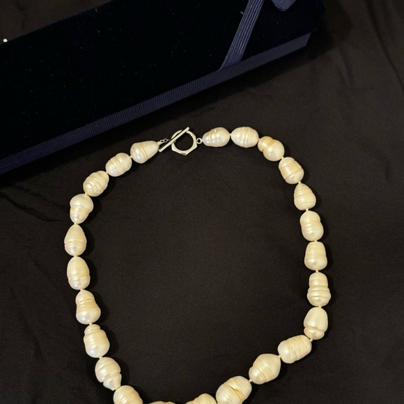 Vintage Baroque Fresh Water Pearl Necklace 17" White Pearl - Picture 2 of 7